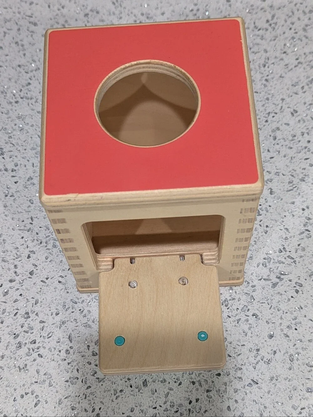 Lovevery Hide And Find Sell Box Object Permanence Wooden Baby 9mo Montessori Toy